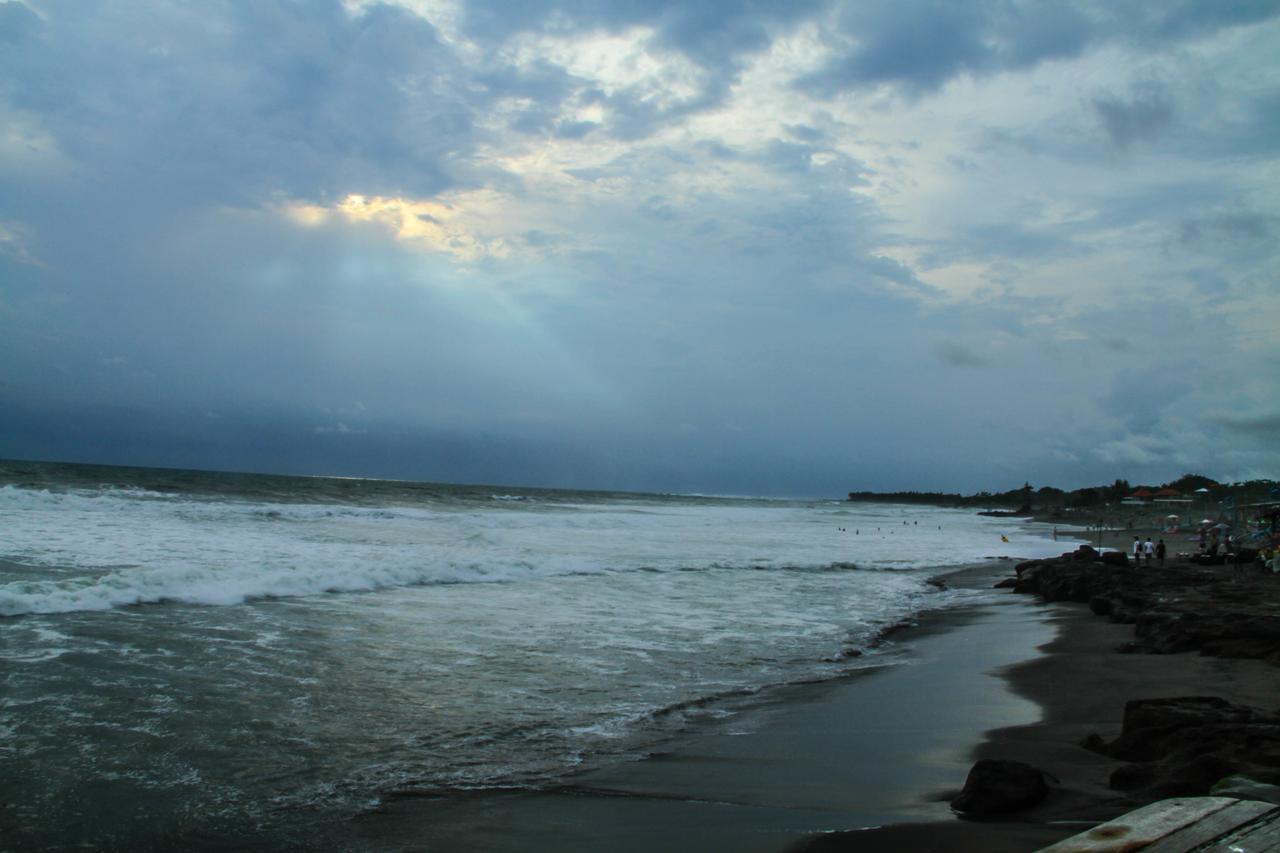 Bima Sakti Homestay Echo Beach Canggu Bagian luar foto